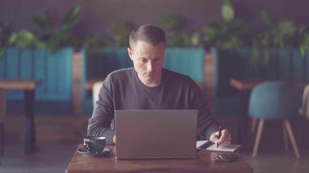 Investment tracking and performance review